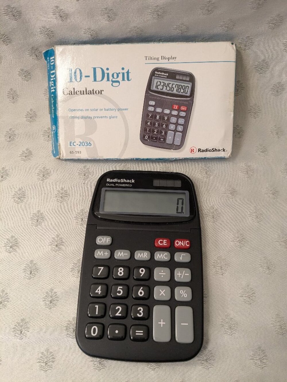 Vintage Radio Shack 10 Digit Calculate Solar or Batter Power  EC-2036